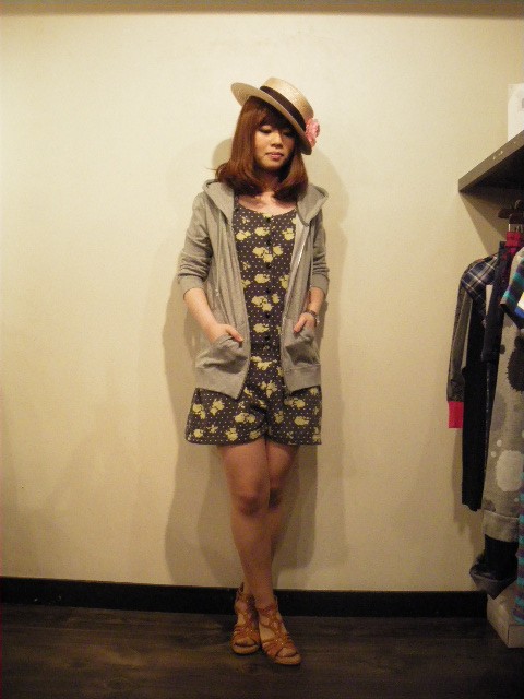 花柄ジャンプスーツ♪♪