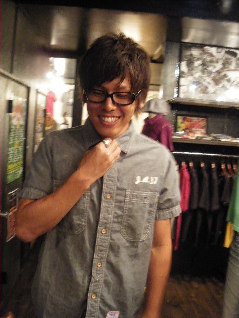 残りわずか♪シャンブレーシャツ！！！！