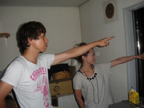 さみしく２階の物置で花火みました。