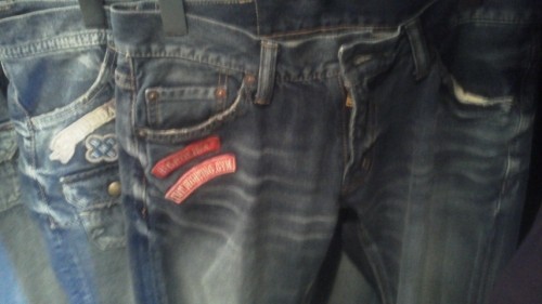 メンズＴＭＴとMR.OLIVE、レディースもX-GIRLやsmaddyなどなど。