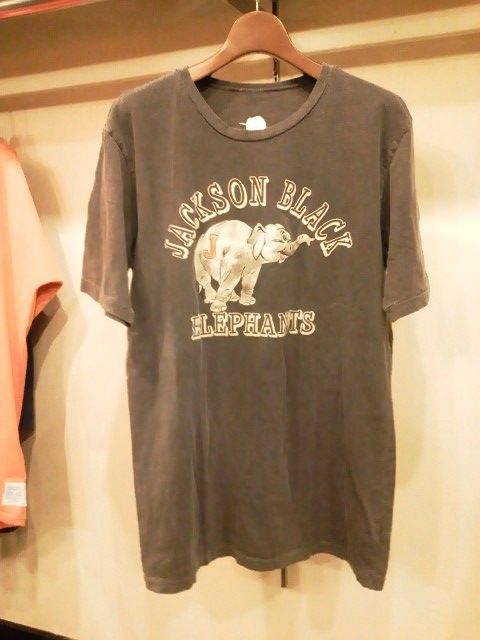 遊び心のあるTEE見つけた♪