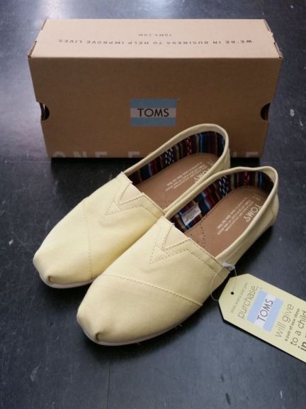 今季の大本命、足元はTOMS!