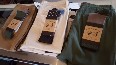 さてさて!入荷は続きます!!レディース大量の後はメンズですw