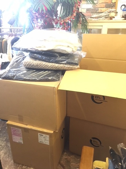 久しぶりの大量入荷ですよ~!!