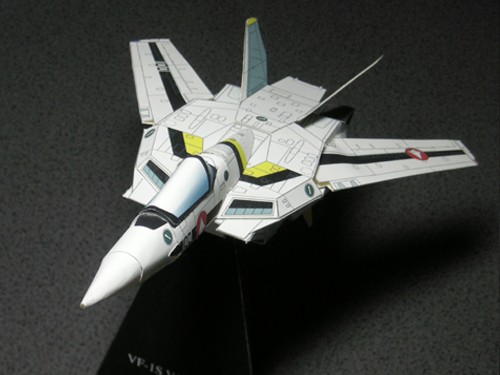 「VF-25 メサイア」ただいま制作中。