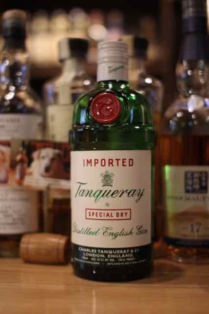 こんなのあります「タンカレー　スペシャルドライジン　旧ボトル」