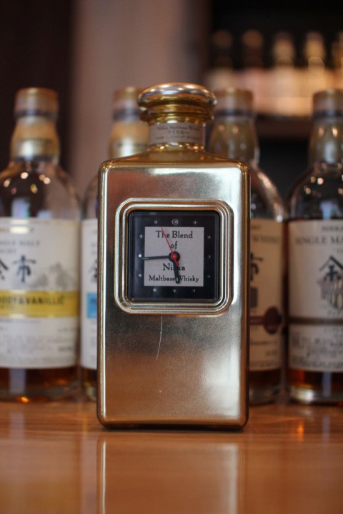 こんなのあります「ニッカウヰスキー　ザ・ブレンド・オブ・ニッカ置時計」