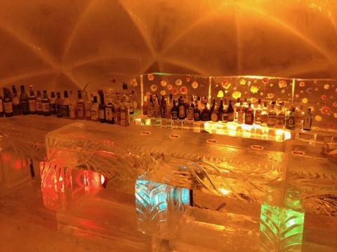 氷まつりでのアイスカフェでのおアルバイトを募集いたします。