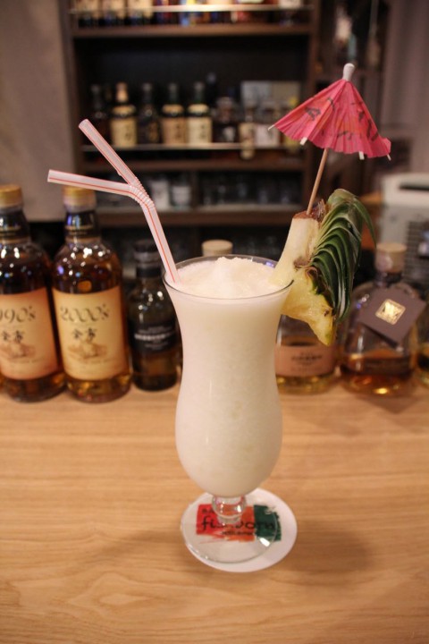 生パイン、ココナッツミルクのピニャコラーダ提供中です。