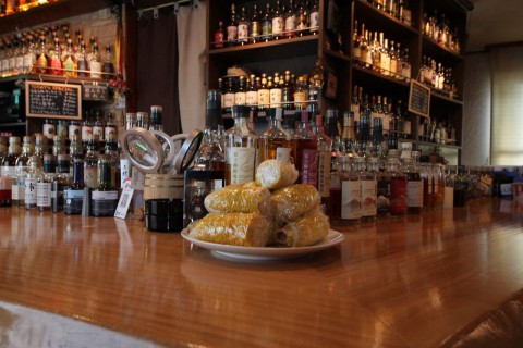 とうきびをどうぞ。