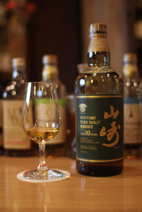 当店にはこんな山崎もまだあります。