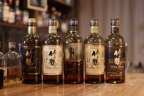 当店はプレミア価格を付けずにこれからも提供させていただきます。