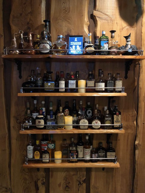 このコーナーは昭和のジャパニーズウイスキーです。