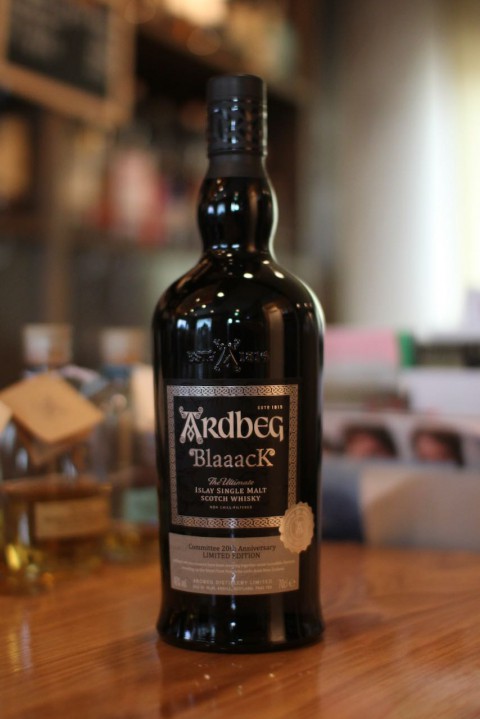 新入荷です「アードベッグ ブラック」