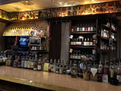 混雑を避け、予約優先で営業しております。