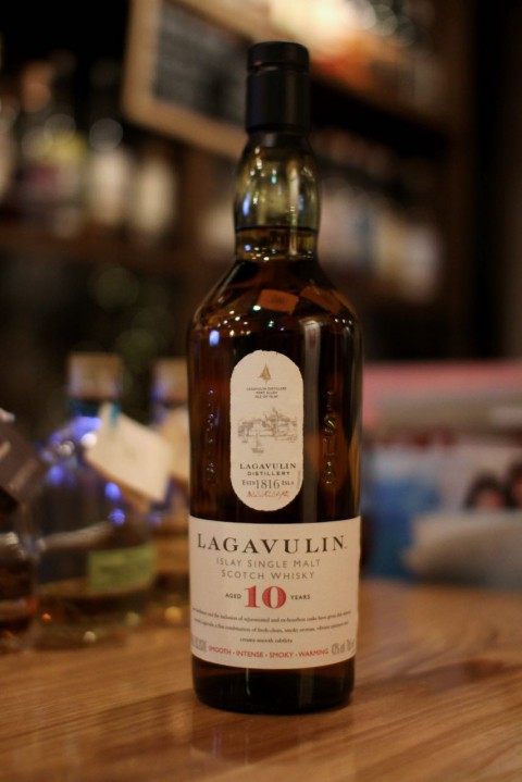 新入荷です「ラガヴーリン 10年 トラベルリテール 海外空港免税店向け」