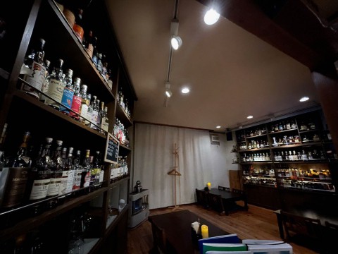 ご来店前にお電話にて、お席の確認もしくはご予約いただければ幸いです。