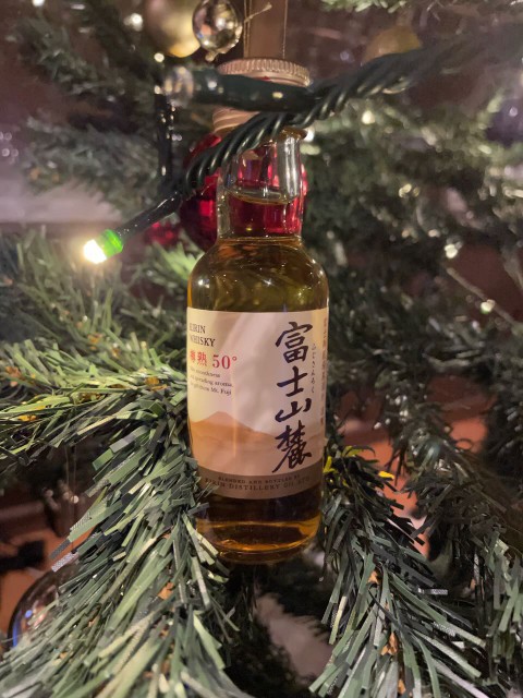 本日の火曜日は、ご予約でほぼ満席となっております。