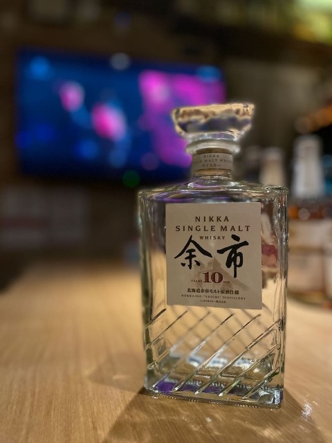 お知らせです明日の日曜日はご予約を頂いたので、営業いたします。