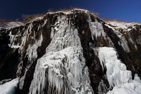 厳冬の滝