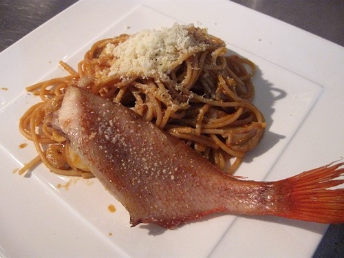 トマトパスタ　赤魚添え（24日のまかない）