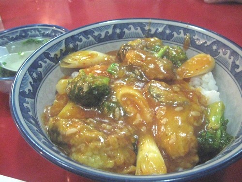 カキチリ丼 (春香楼)