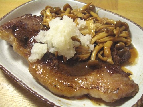 おろしにんにくソースステーキ