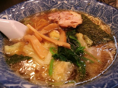 ワンタン麺（浅草・ら麺亭）