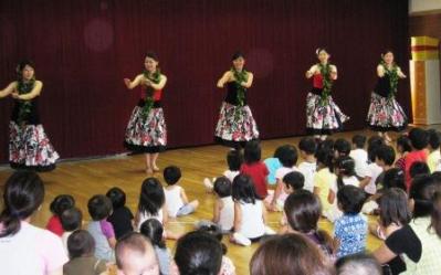 今日は柳町保育園のお誕生会へ