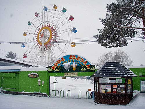 こんなに雪が降るなんて予報にありました?