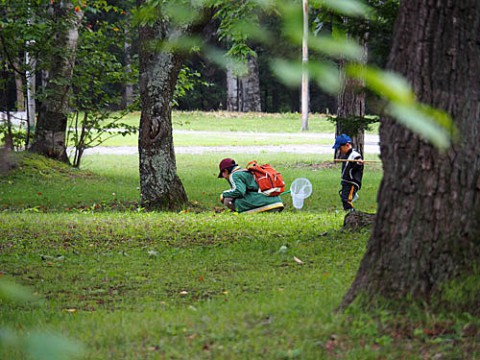 すずらん公園で親子の光景