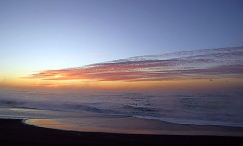 尺別の海の日の出