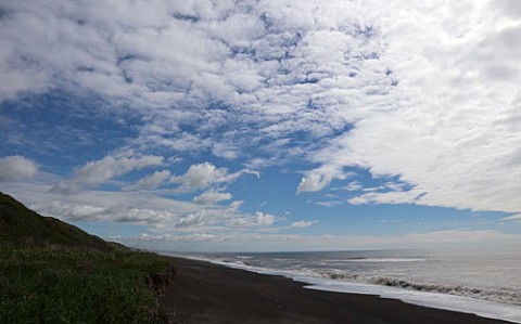 湧洞の海と空は青かった