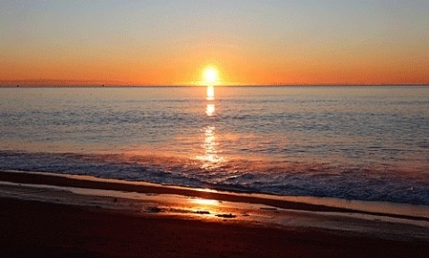 尺別の海の日の出