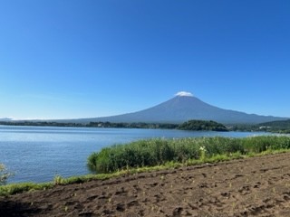 歩くのが早い