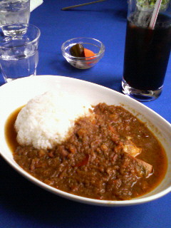 ブルー・スプルース　マダムミツコのチキンカレー
