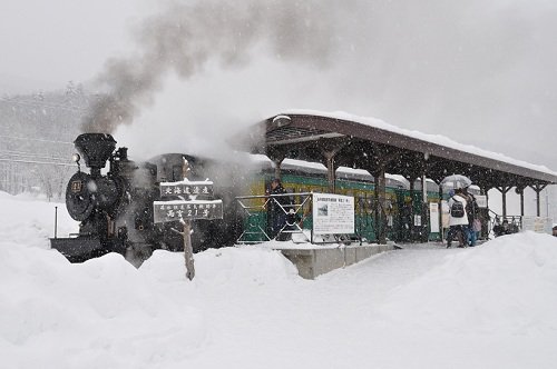 12月16日 丸瀬布森林公園いこいの森 雨宮21号雪中運行2