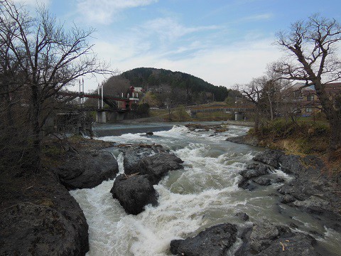 4月30日　滝上町　渚滑川渓谷遊歩道「錦仙峡」へ