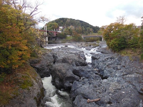 10月6日　滝上町　渚滑川渓谷遊歩道　錦仙峡2022・・・3