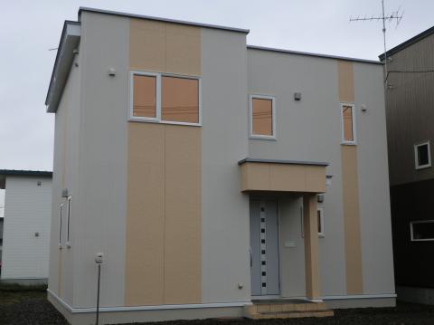 今週末は書斎のある２階建てコンパクトハウスの完成現場見学会