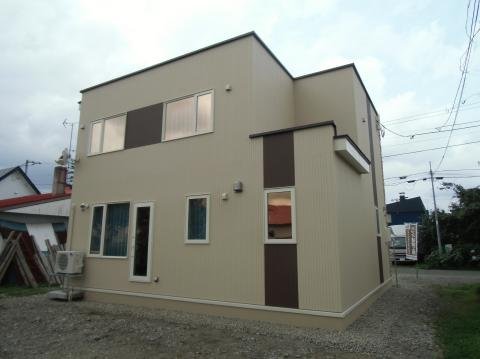 帯広白樺16条で2階建て34.5坪の4LDKコンパクトハウスが完成