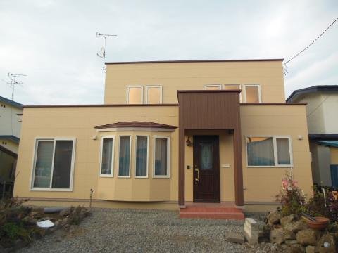 4LDK+1・35坪の2階建てコンパクトが完成しました。
