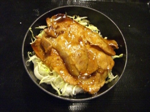 蕎麦屋の　『豚丼』