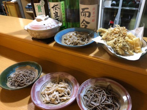 お蕎麦の種類が豊富　十割　二八　田舎　蕎麦の食べ比べも出来ますよ