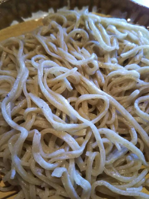 本日は　人気の粗びき蕎麦　も打ちました　お蕎麦5種類以上確定!!