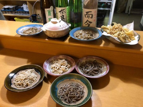 熱々の天婦羅と　選べる蕎麦の麺の種類と　