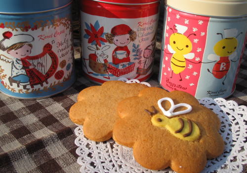 カレルチャペックの紅茶とクッキー♪