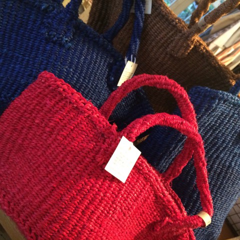 サイザルバッグ入荷と。