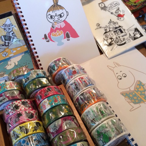 ムーミンのマステとか。