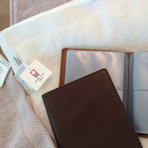 今治タオルとカードケース